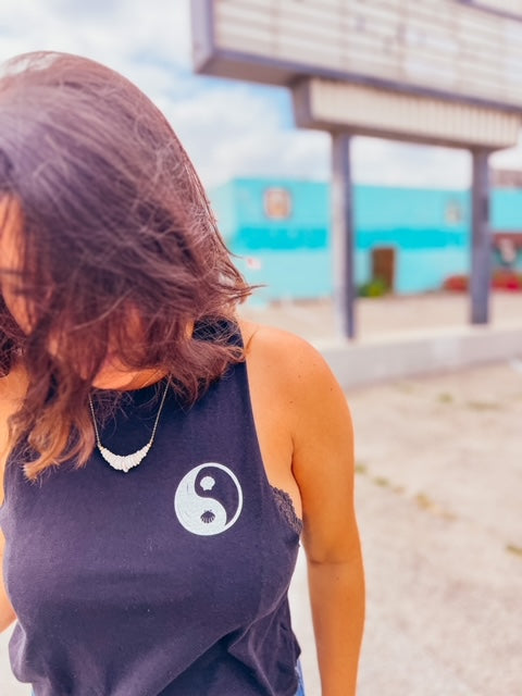 yin & yang shell tank